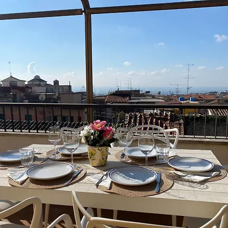 Sunset Terrace * ジェンツァーノ・ディ・ローマ