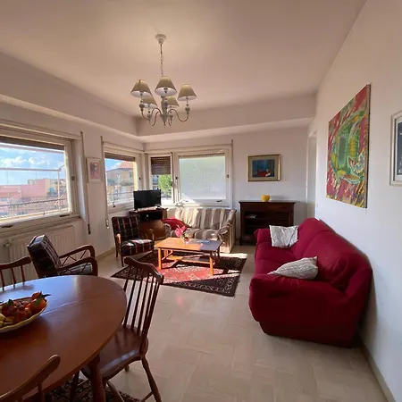 Sunset Terrace Apartment *