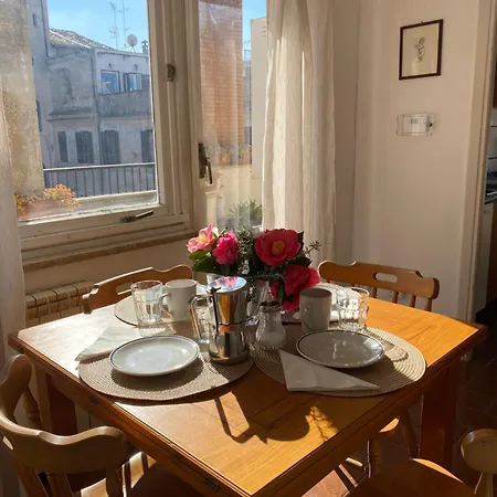 Sunset Terrace Apartment *