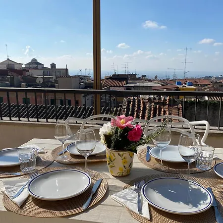 Sunset Terrace * ジェンツァーノ・ディ・ローマ